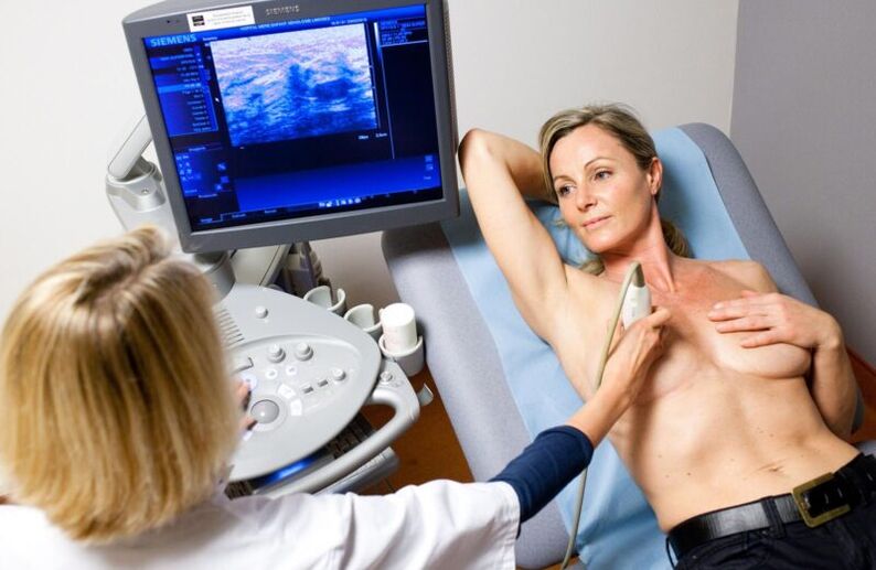 Hyaluronik asit ile meme büyütme işleminden önce meme bezlerinin ultrasonu