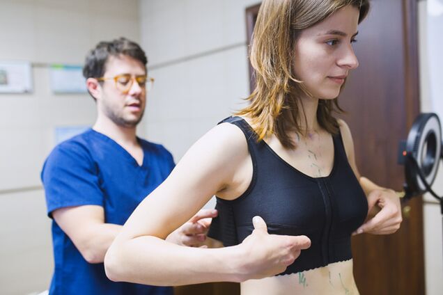 Hyaluronik asit ile meme büyütme sonrasında kompresyon giysileri giymek